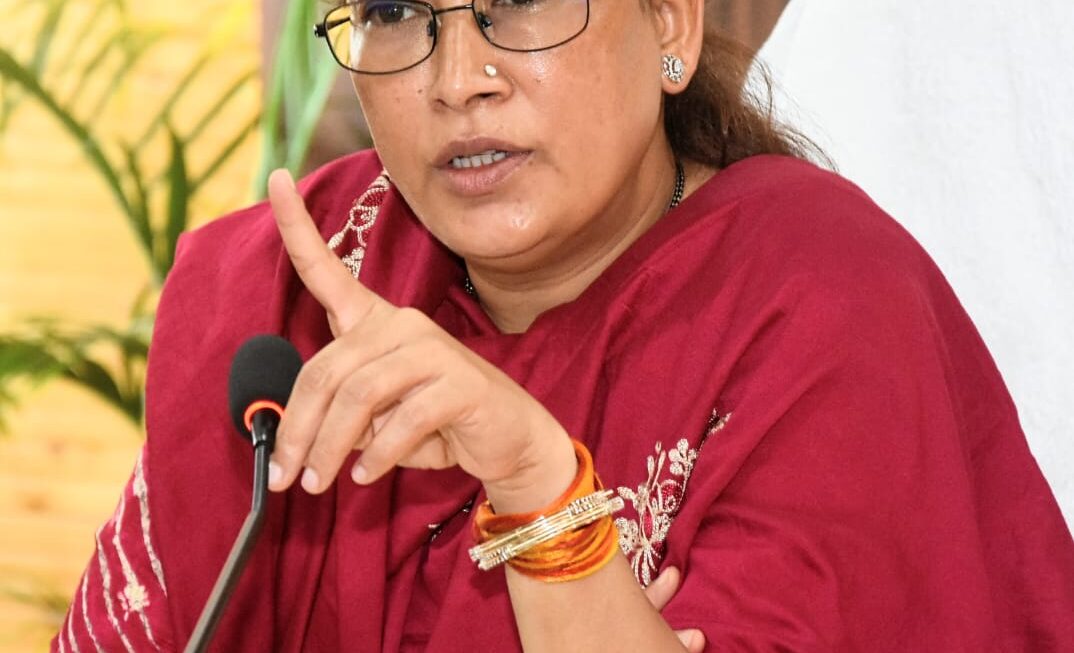 मंत्री रेखा आर्या ने “आंगन का मिलन”कार्यक्रम की समीक्षा कर, अधिकारियो को दिए आवश्यक दिशा निर्देश।