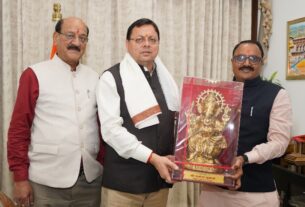 मुख्यमंत्री धामी से मध्य प्रदेश के कैबिनेट मंत्री राकेश शुक्ला ने की शिष्टाचार भेंट।