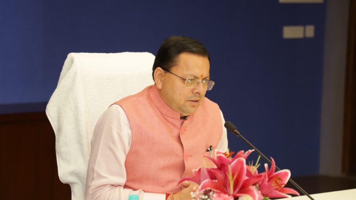 बुद्धिजीवियों से संवाद में मुख्यमंत्री ने साझा की, उत्तराखण्ड के विकास की प्राथमिकताएं।