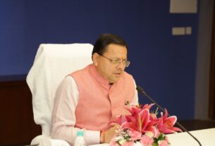 बुद्धिजीवियों से संवाद में मुख्यमंत्री ने साझा की, उत्तराखण्ड के विकास की प्राथमिकताएं।