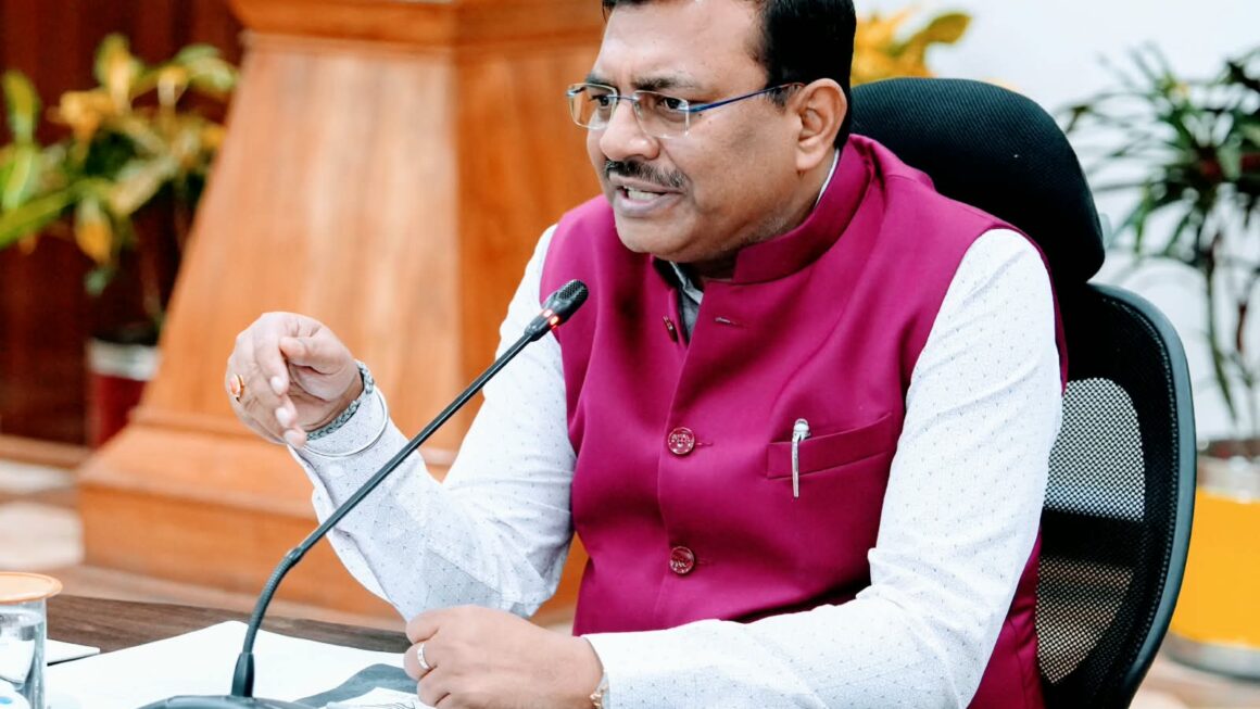 मुख्य सचिव ने सीएम घोषणाओं की प्रगति समीक्षा कर, घोषणाओं को निर्धारित समयसीमा में पूर्ण करने के दिए निर्देश।