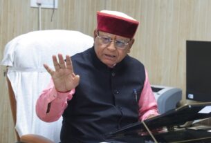 कैबिनेट मंत्री खजान दास ने राजपुर विधानसभा क्षेत्र की विकास कार्यों की समीक्षा, 15 दिन में सफाई व्यवस्था दुरुस्त करने के दिए निर्देश।