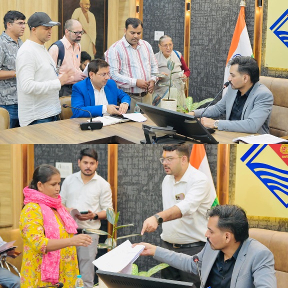 अपनों की प्रताड़ना से टूटे बुजुर्ग, न्याय की आस में पहुंचे समाधान दिवस, डीएम ने अधिकारियों को दिए सख्त निर्देश।