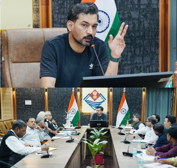 आगामी विधानसभा चुनाव-2027 देहरादून में जिला प्रशासन अलर्ट, नोडल अधिकारी तैनात, डीएम डॉ. आशीष चौहान।