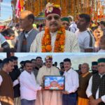 संस्कृति मंत्री महाराज सिमोग में दशहरा पर्व समारोह में हुए  शामिल, शिलगुर विजट महाराज के दर्शन कर की पूजा अर्चना।