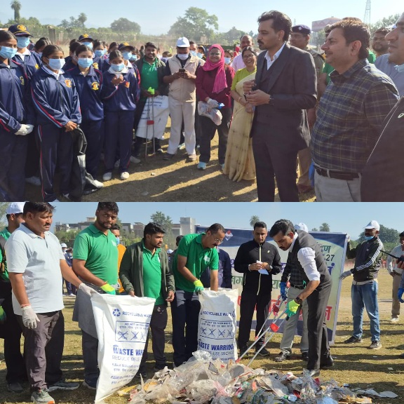 डीएम डॉ0 आशीष चौहान ने अधिकारियों, नगर निगम कर्मियों एवं विद्यालय की छात्राओं के साथ स्वयं उठाया कूड़ा, स्वच्छता का दिया संदेश।