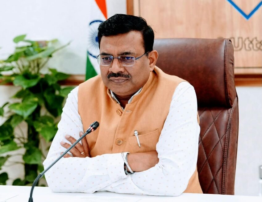 मुख्य सचिव ने की यूआईआईडीबी के प्रोजेक्ट्स की प्रगति की समीक्षा, प्रोजेक्ट्स की नियमित मॉनिटरिंग के दिए निर्देश।