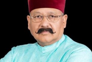 महाराज ने रामपुर तिराहा कांड के शहीदों को दी श्रद्धांजलि।