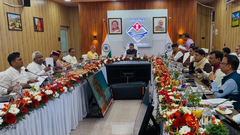 सीएम धामी की अध्यक्षता में चंपावत के बनबसा में हुई मंत्रिमंडल की बैठक, कई महत्वपूर्ण प्रस्तावों पर लगी मुहर। 