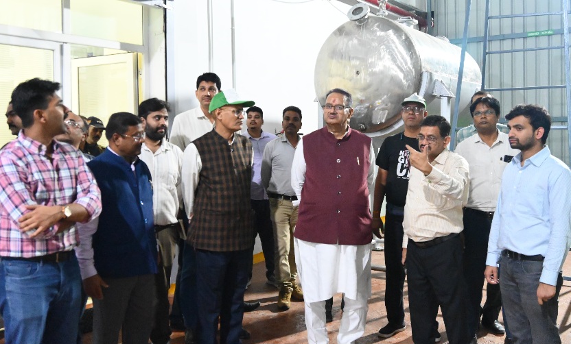 काशीपुर में एरोमा पार्क का किया स्थलीय निरीक्षण, कृषि मंत्री गणेश जोशी।