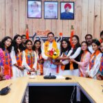 सीएम धामी से एबीवीपी के नवनिर्वाचित पदाधिकारियों ने की भेंट, छात्रसंघ चुनाव में जीत पर दी बधाई एवं शुभकामनाएं।