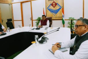 मुख्य सचिव ने दिए निर्देश, जनपदों के लंबित प्रकरणों के निस्तारण में तेजी लाएं विभाग। 