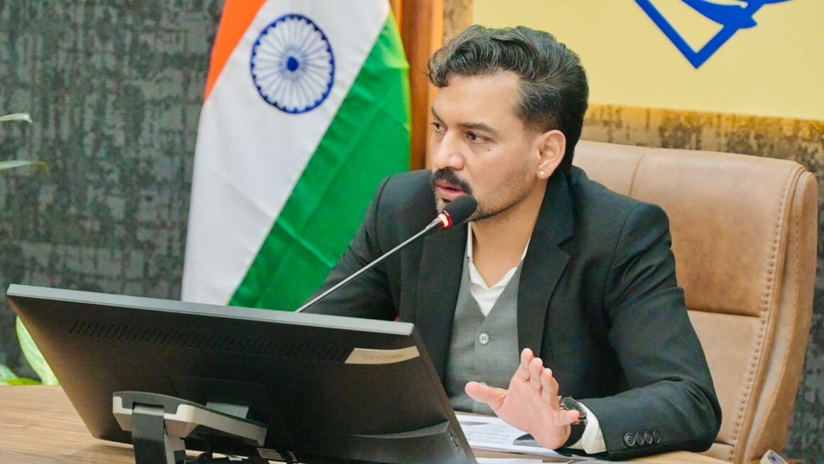 नशामुक्त भारत अभियान के तहत, विशेष शपथ अभियान अब 18 अक्टूबर तक, डीएम डॉo आशीष चौहान।   