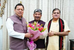 मुख्यमंत्री धामी ने नवनिर्वाचित राज्यसभा सांसद दिनेश आर्य को दी बधाई एवं शुभकामनाएं।
