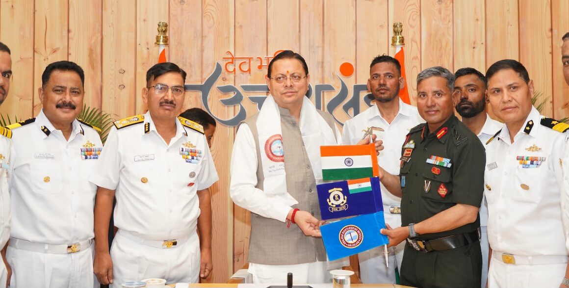 माउंट मुकुट ईस्ट का ऐतिहासिक आरोहण कर लौटे, भारतीय तटरक्षक बल एवं एचएमआई के संयुक्त अभियान दल का मुख्यमंत्री धामी ने किया फ्लैग-इन।