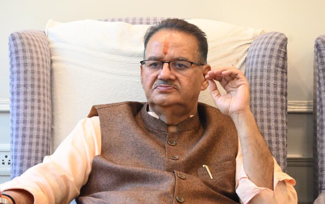 एक माह के भीतर उद्यान विभाग को मिलेंगे 415 माली, कृषि मंत्री गणेश जोशी ने आवश्यक औपचारिकताएं शीघ्र पूरी करने के दिए निर्देश।