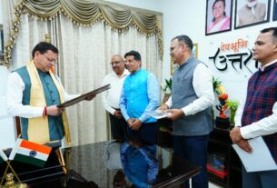 मुख्यमंत्री पुष्कर सिंह धामी से ईईपीसी के चेयरमैन पंकज चड्ढा ने की भेंट।