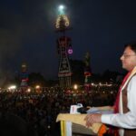 सीएम धामी परेड ग्राउंड में आयोजित दशहरा महोत्सव में हुए शामिल, सत्य, धर्म और मर्यादा के मार्ग पर चलने का किया आह्वान। 