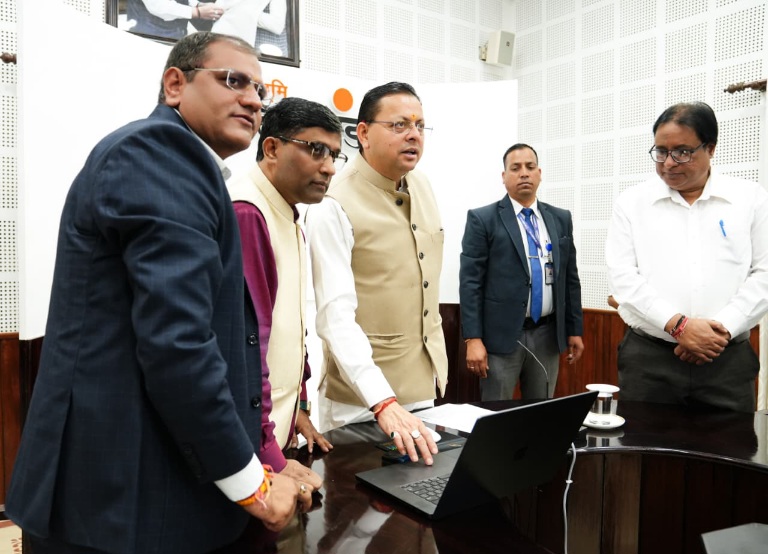 मुख्यमंत्री ने गढ़वाली, कुमाऊँनी और जौनसारी लोकभाषाओं के वॉइस कलेक्शन पोर्टल का किया शुभारंभ।