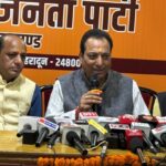 उत्तराखंडियों को घुसपैठिया बताने वाले अखिलेश यादव को कांग्रेस का है समर्थन, विनोद चमोली।