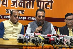 उत्तराखंडियों को घुसपैठिया बताने वाले अखिलेश यादव को कांग्रेस का है समर्थन, विनोद चमोली।
